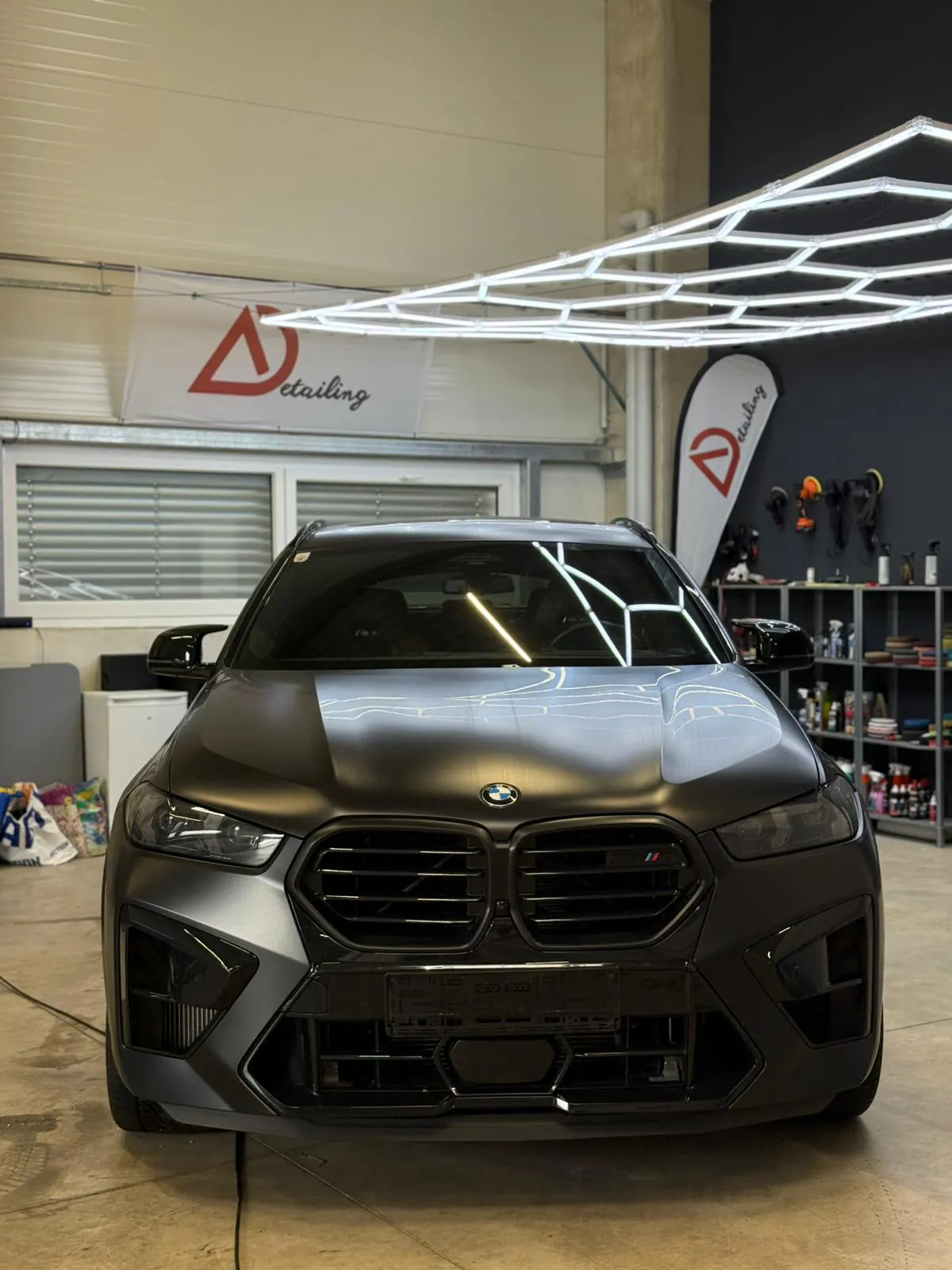 BMW X6 M in Grau matt, A Detailing Linz